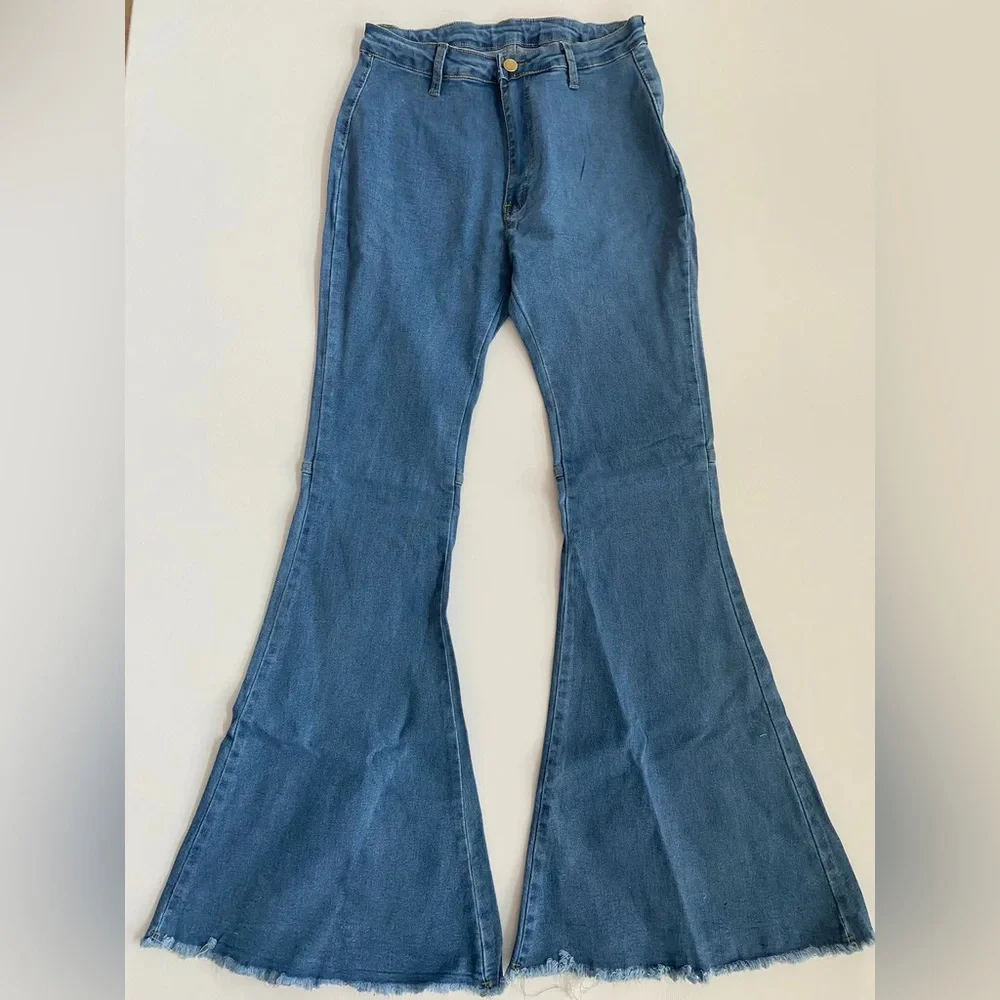 Bellbottom - Picture 2 of 4